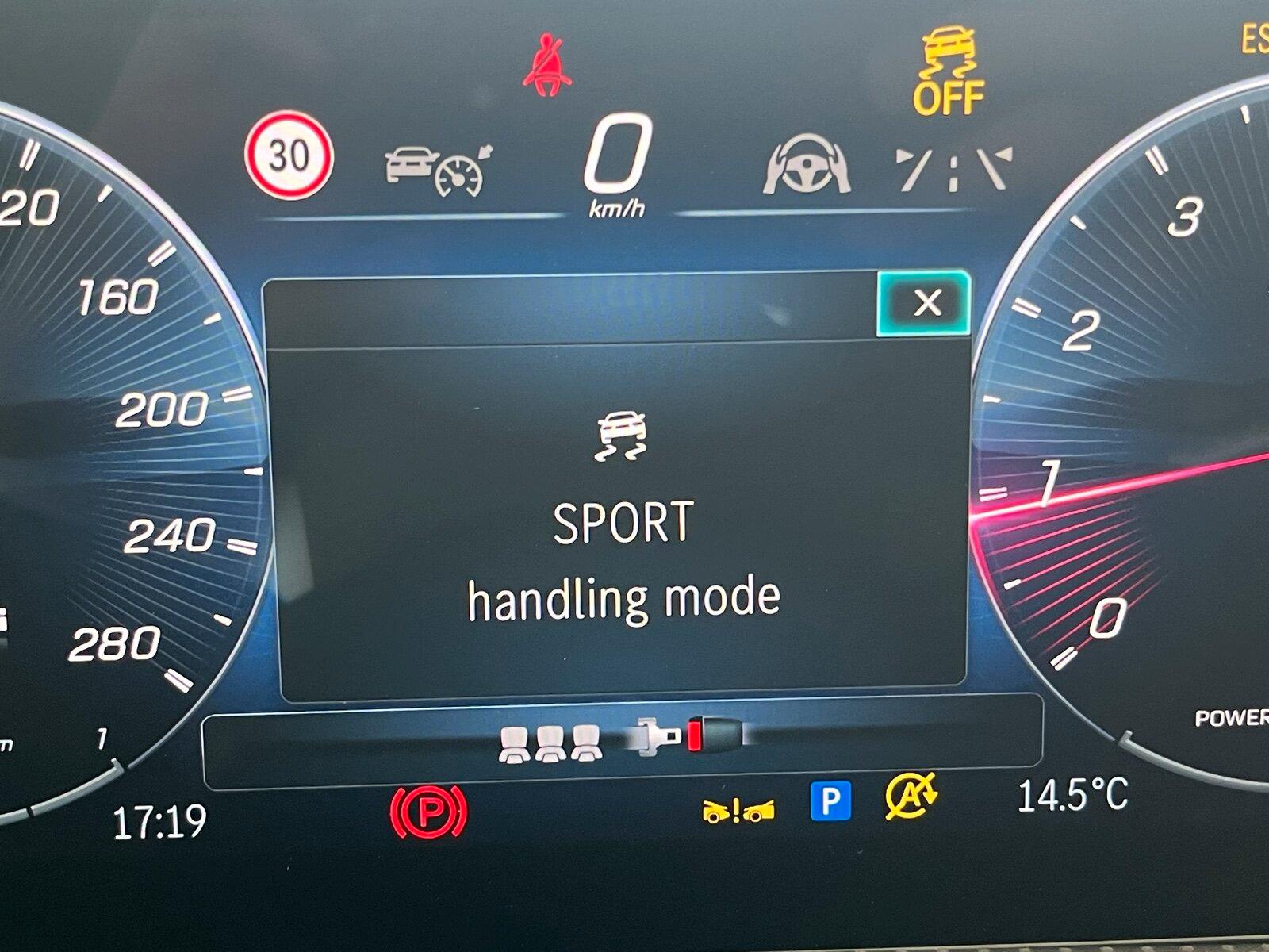 Mercedes-Benz CLA 35 AMG 4M SB Pano.-Dach/Distronic/Kamera/LED