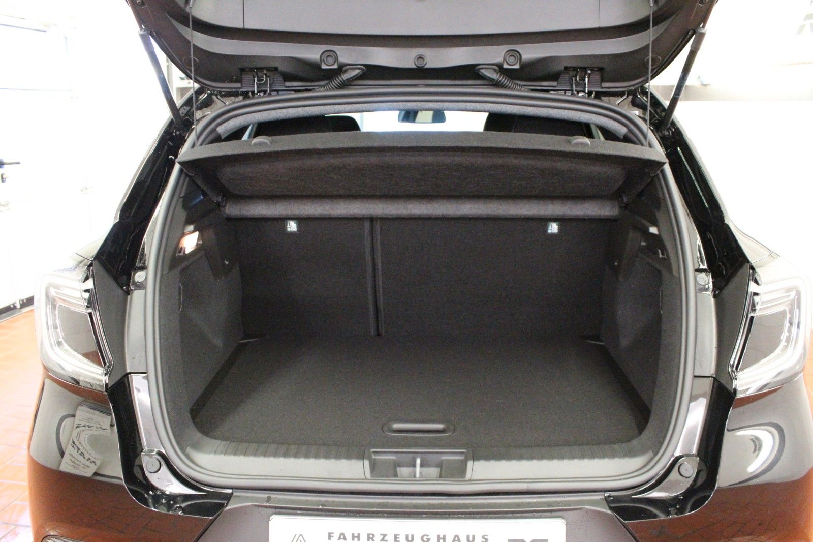 Fahrzeugabbildung Renault Captur Mild Hybrid 140 EDC Techno*Safety Paket*