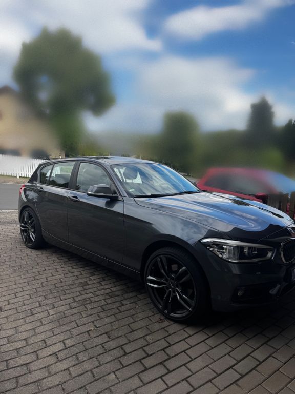 Image of BMW 120