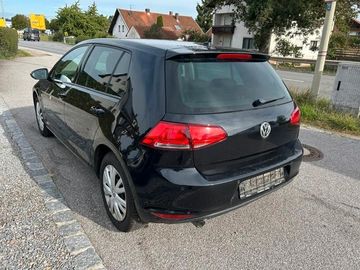 Volkswagen Golf - 5