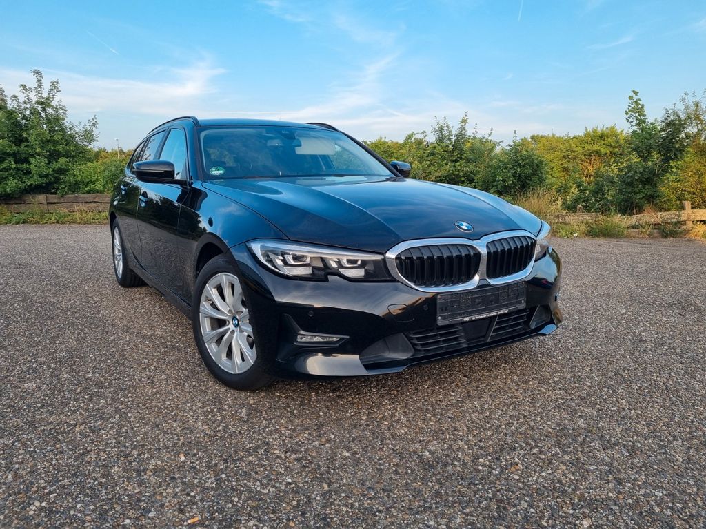 Image of BMW 320
