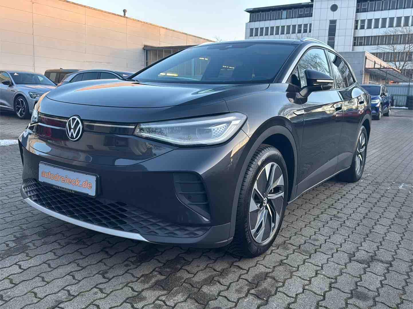 Volkswagen ID.4 Pro ACC HuD PANO WÄRMEPUMPE IQ.LIGHT 360°