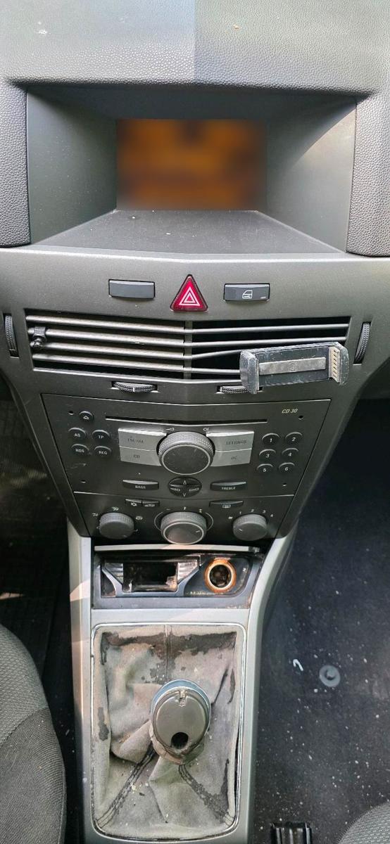 Opel Astra 2005 — photo 7