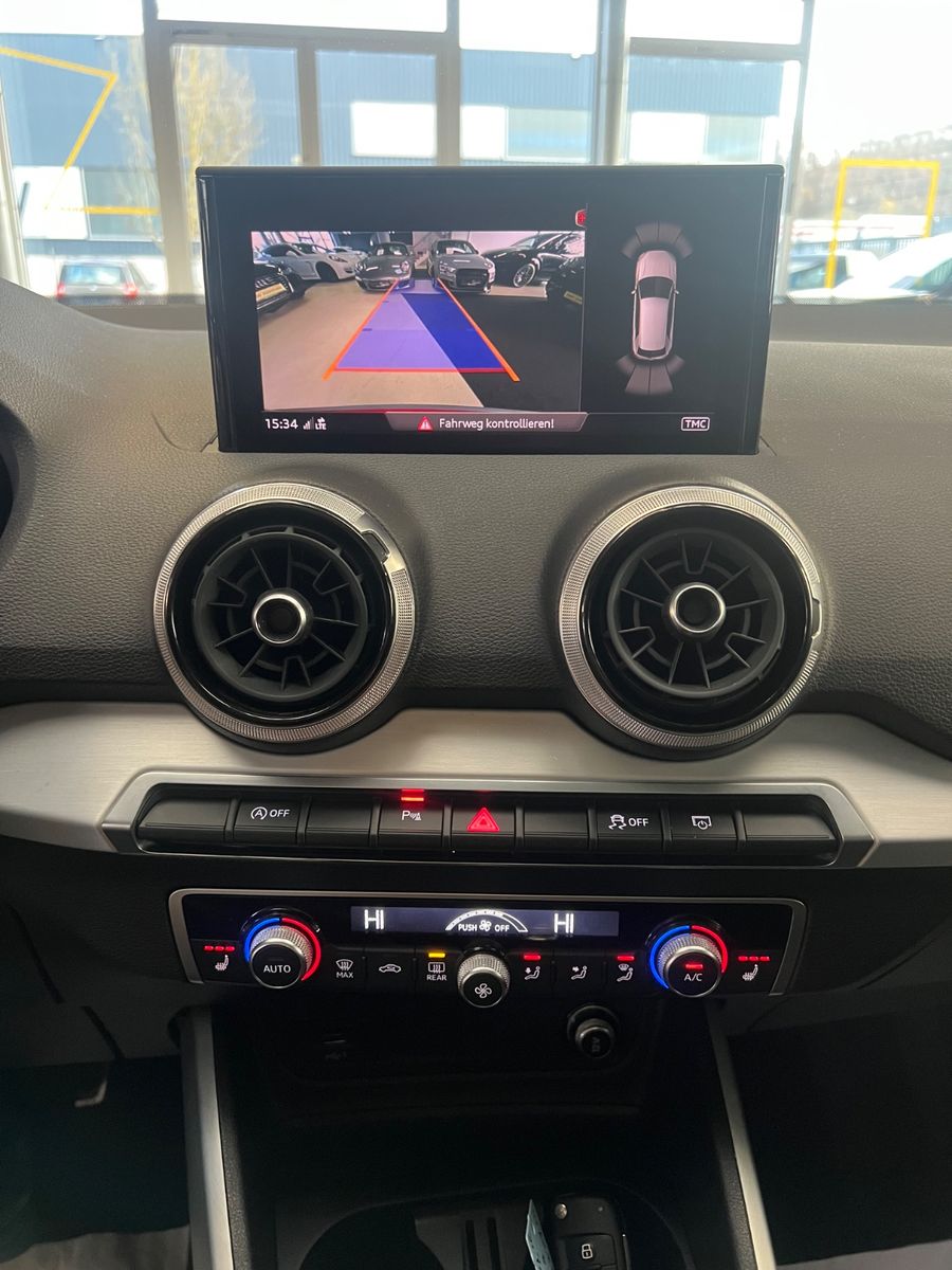 Fahrzeugabbildung Audi Q2 35 TDI quattro S line *PANORAMADACH*