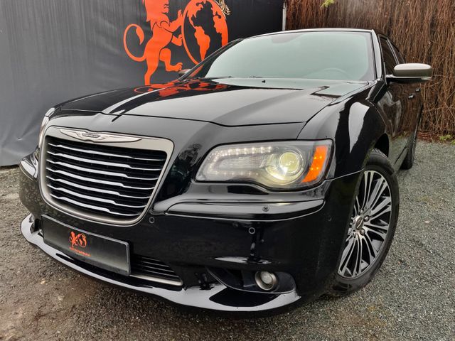 Chrysler 300C #JOHN-VARVATOS#ALLRAD#5.6L#PANO#LEDER#BEATS