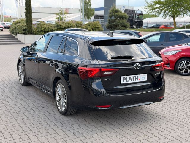 Toyota Avensis Touring Sports Executive