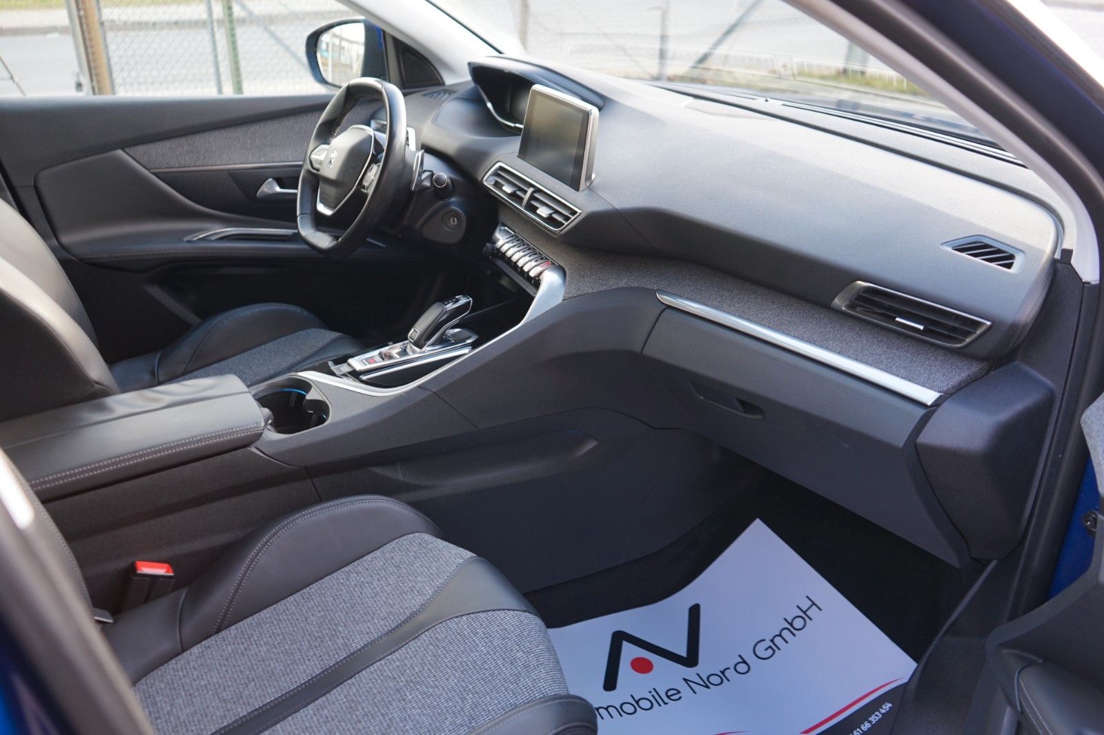 Fahrzeugabbildung Peugeot 3008 Allure Bluehdi*Navi*Shz*Kamera*Tüv Neu