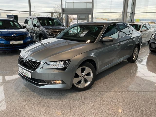 Skoda Superb 1.8TSI Style DSG Navi ACC Light & Lane As