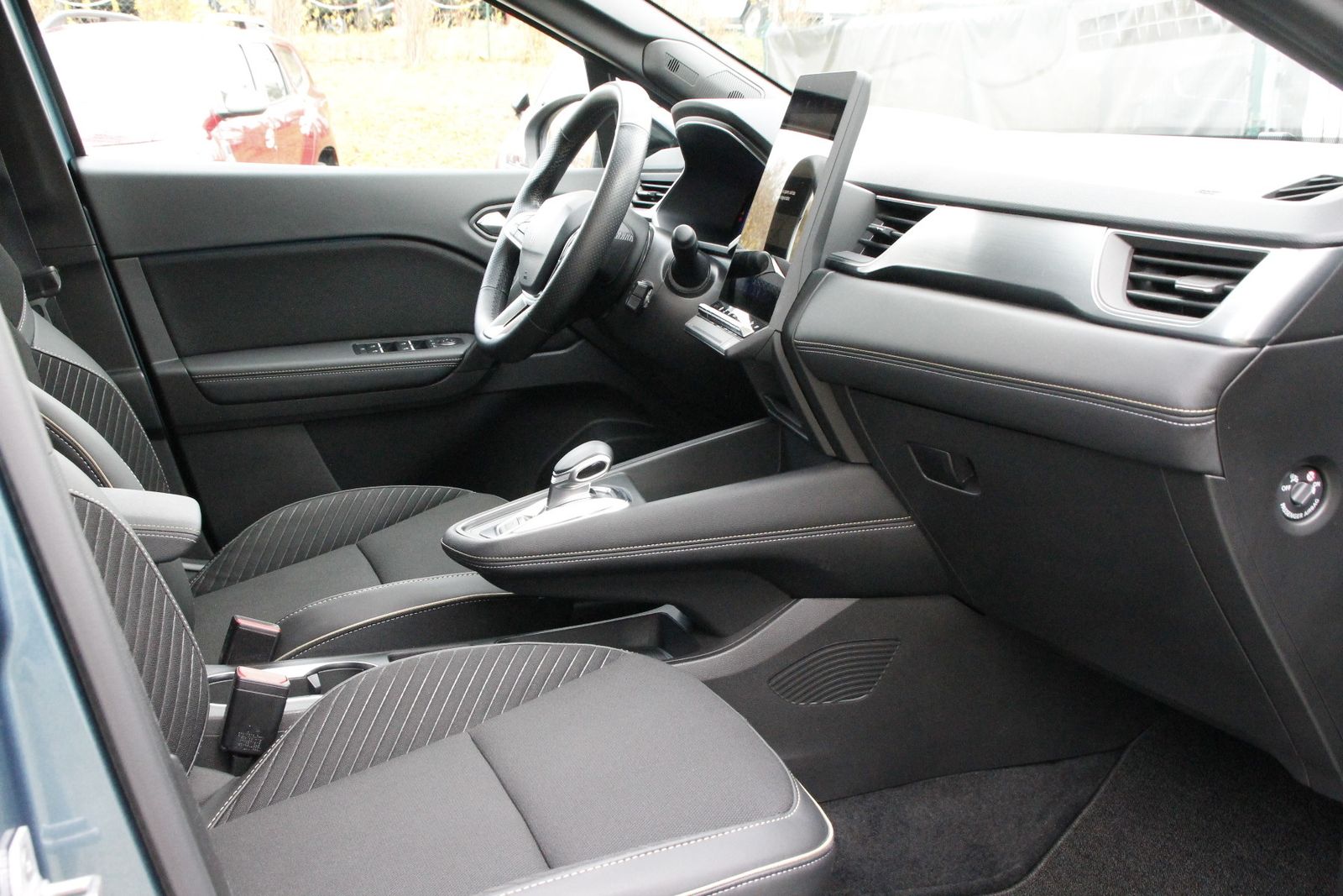 Fahrzeugabbildung Renault Symbioz Iconic E-Tech Full Hybrid 145