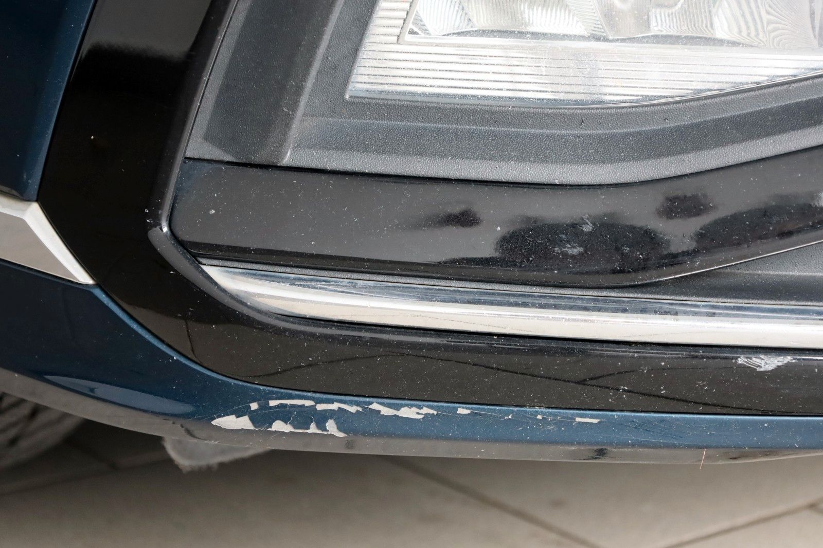 Fahrzeugabbildung Volkswagen Passat Variant R Line TLeder,Navi,LED,ACC,Kamera