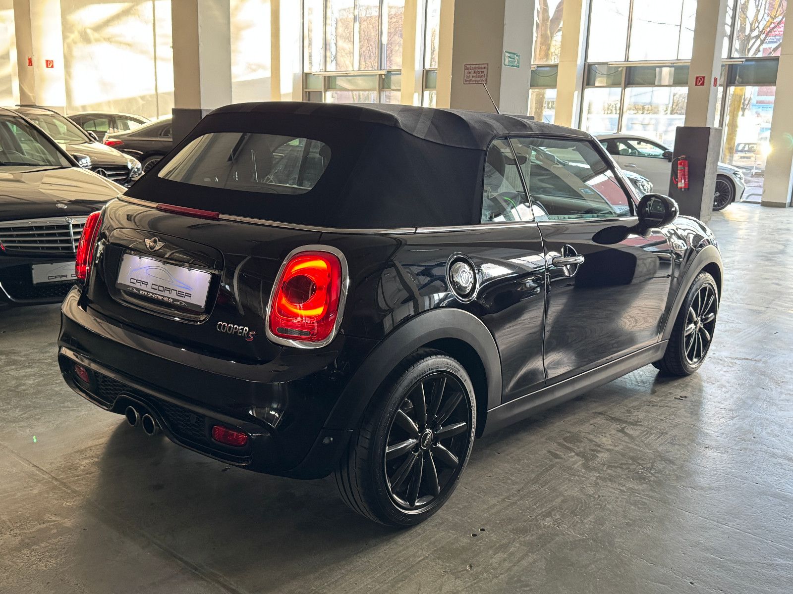 Fahrzeugabbildung MINI Cooper S Cabrio NAVI PROF LED LEDER ASSISTENZ+