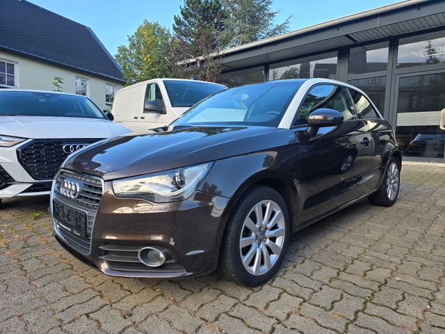 Audi A1 1.6 TDI Ambition S-Line Xenon PDC GRA Telefon