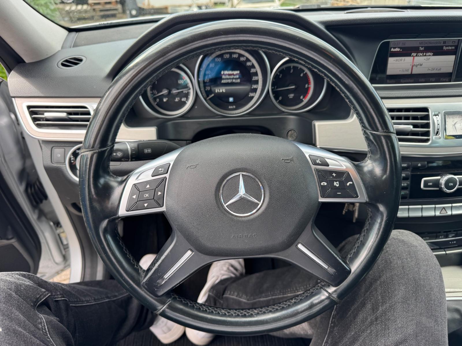 Mercedes-Benz E 220 CDI Limousine Klima Navi LED Euro 5
