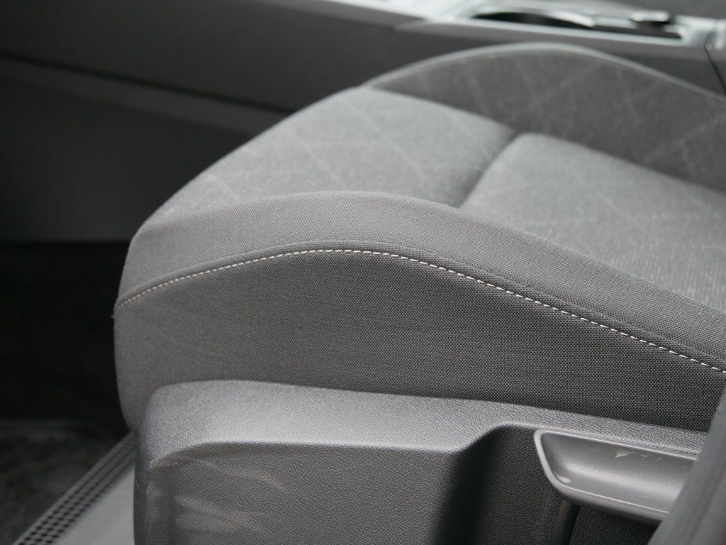 Fahrzeugabbildung Volkswagen Golf Variant 1.0 eTSI Life Keyless SHZ AppConnec