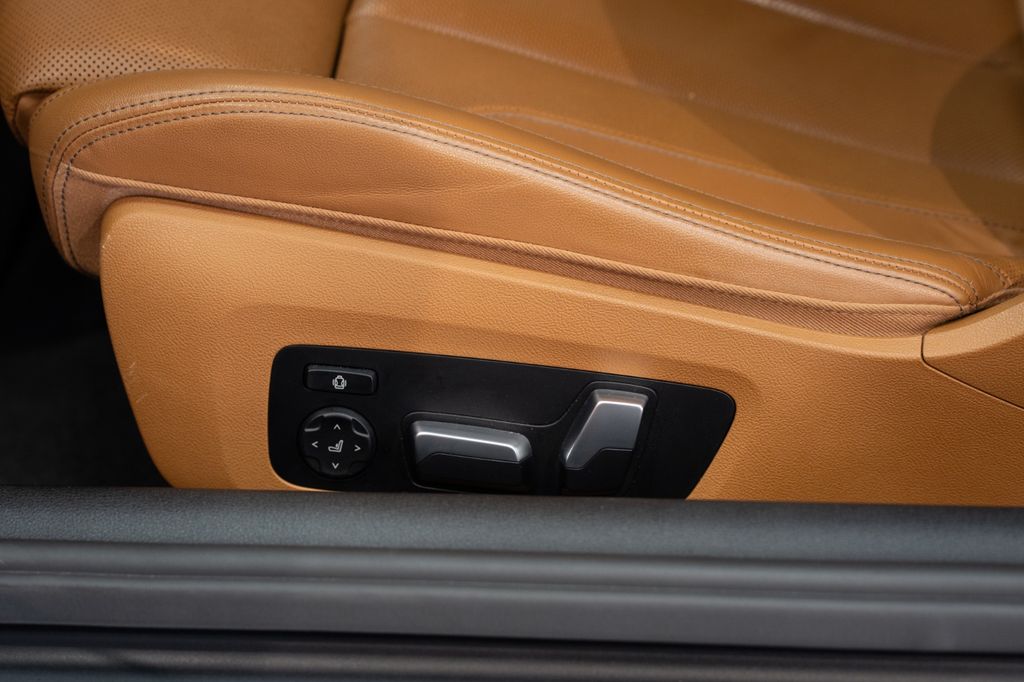 BMW 840 i Coupe M Sport*COGNAC*LEDER*20ZOLL*SHADOW* BMW 840 i Coupe M Sport*COGNAC*LEDER*20ZOLL*SHADOW*