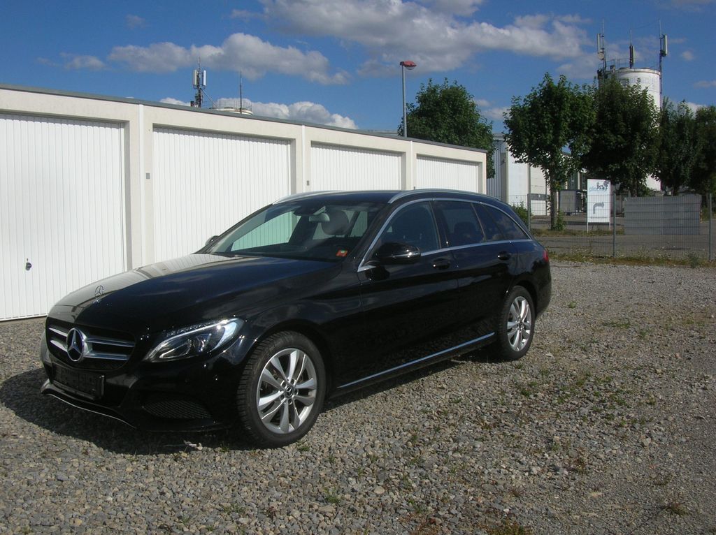 Image of Mercedes-Benz C 220