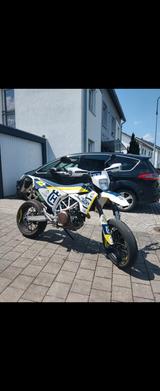 Husqvarna 701 Supermoto - HUSQVARNA SUPER MOTO