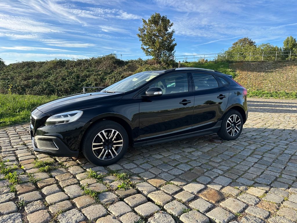 Image of Volvo V40 Cross Country