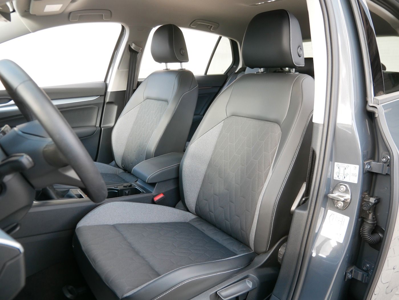 Fahrzeugabbildung Volkswagen Golf -VIII 1.5 GOAL NEU38T ACC LED SHZ+LHZ Allwe