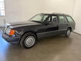 Mercedes-Benz 230TE,W124, 1. Hand,sehr schöner Originalzustand - Oldtimer: Schöne