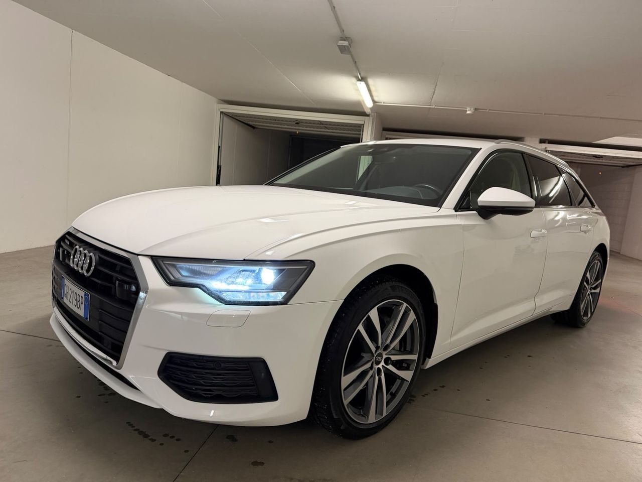 Audi A6 Avant 40 2.0 TDI S tronic Business