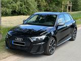 Audi A1 TFSI S-tronic S-Line / ACC / B+O / MMI / Navi - Audi A1: Standheizung