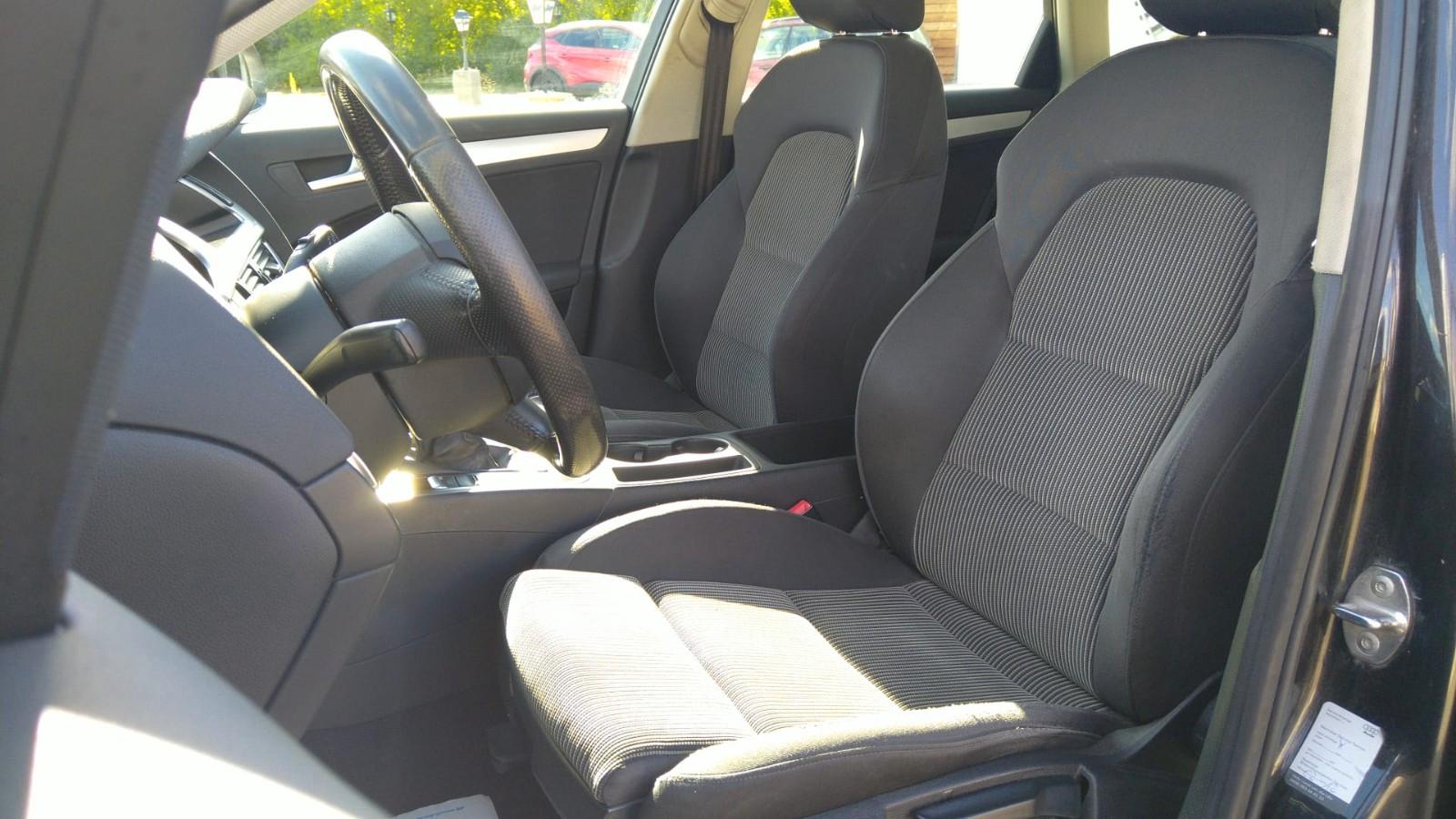 Audi A4 2009 — photo 9