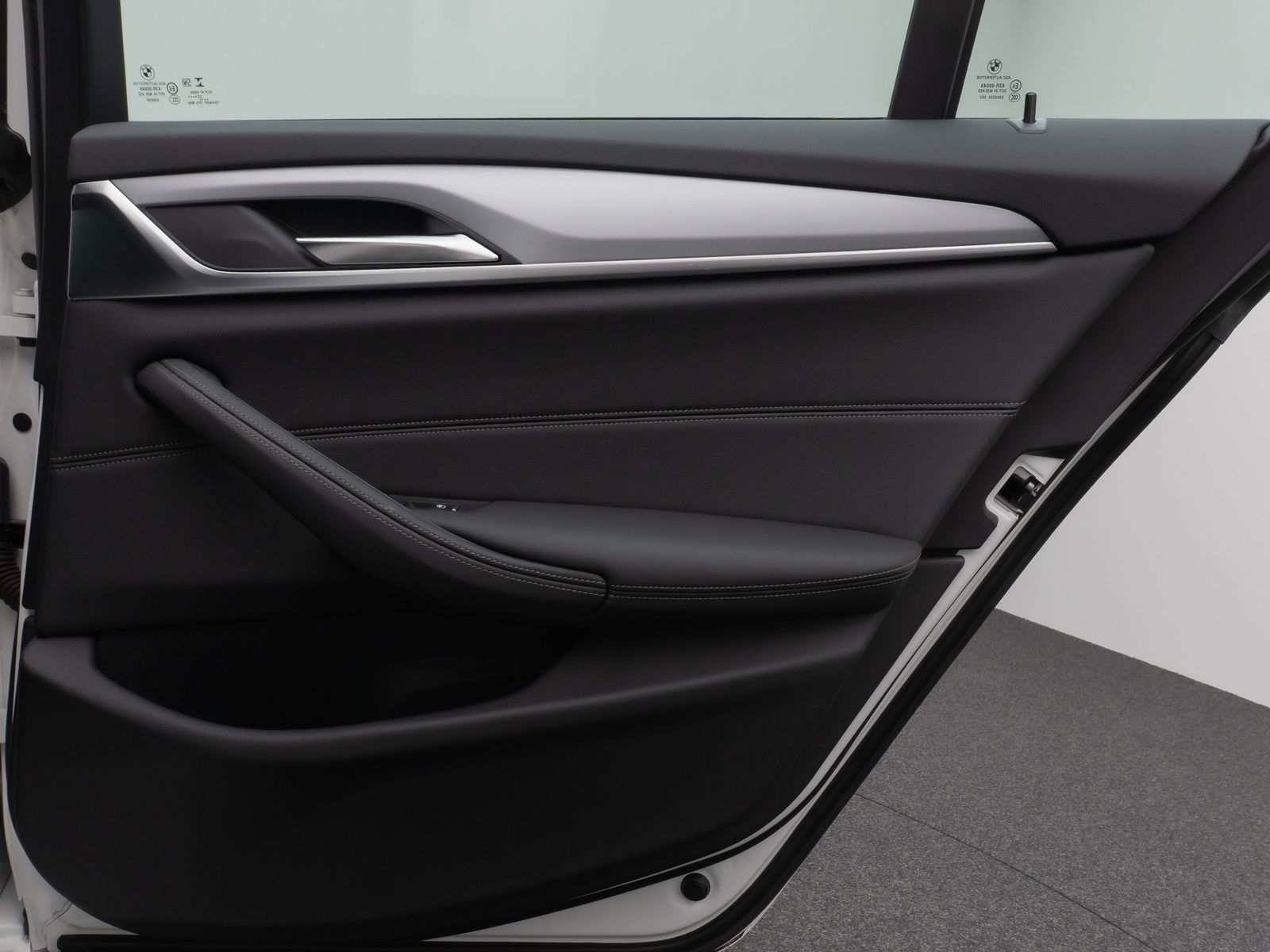 Fahrzeugabbildung BMW 520d Kamera DAB Leder 4xKlima AHK Alarm Sport