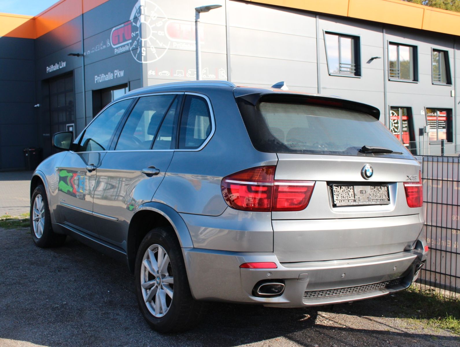Fahrzeugabbildung BMW X5 xDrive40d M-Sport Voll*Motorschaden