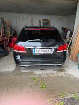Mercedes-Benz E 350 BlueTEC 4MATIC T ELEGANCE ELEGANCE - Mercedes-Benz E 350: Elegance