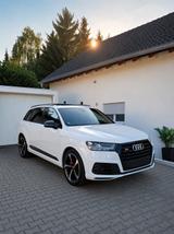 Audi SQ7 Panorama/Bose/Carbon/Luftfahrwerk/AHK - weiße Audi SQ7