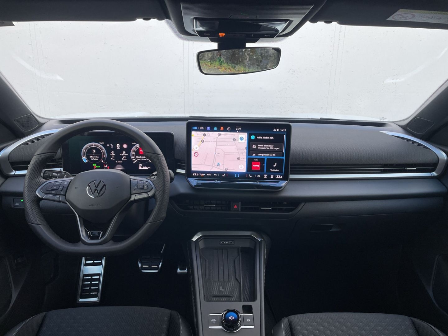 T-Roc R-Line 1.5eTSI DSG HUD/360°Kamera/Navi/ACC