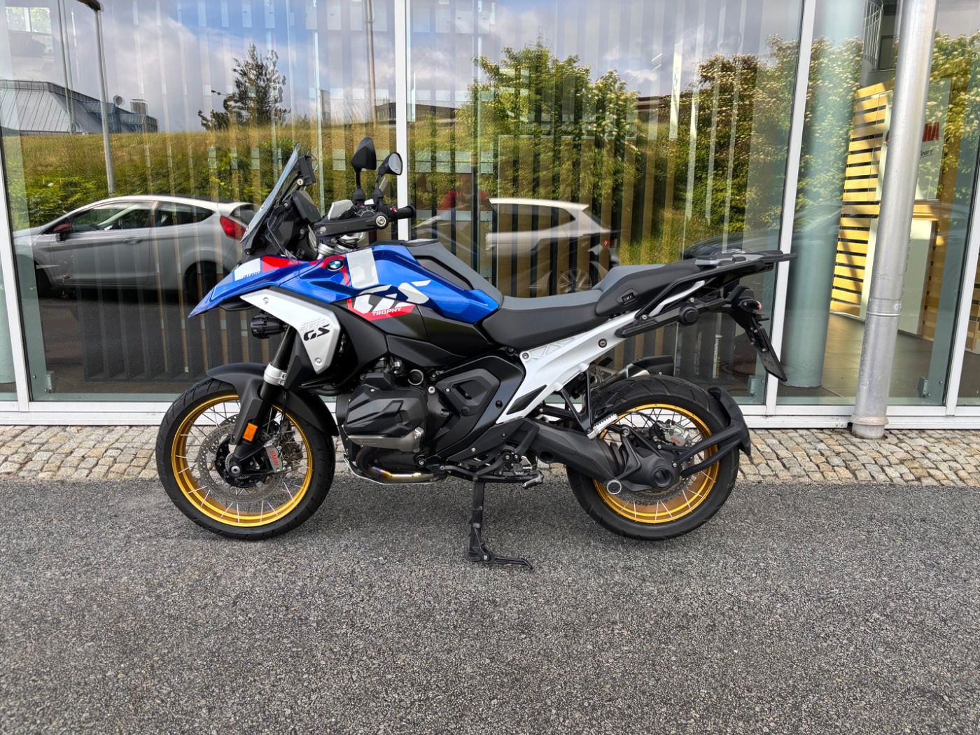 Fahrzeugabbildung BMW R 1300 GS Trophy 4 Pakete Fahrzeughöhenregelung