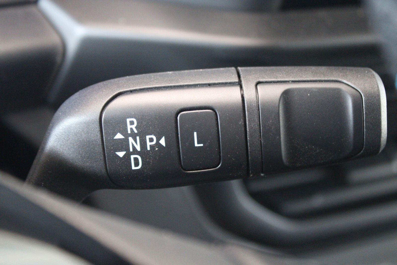 Fahrzeugabbildung Ford E-Transit Custom L1 TREND 9-Sitze AHK NAVI GJR