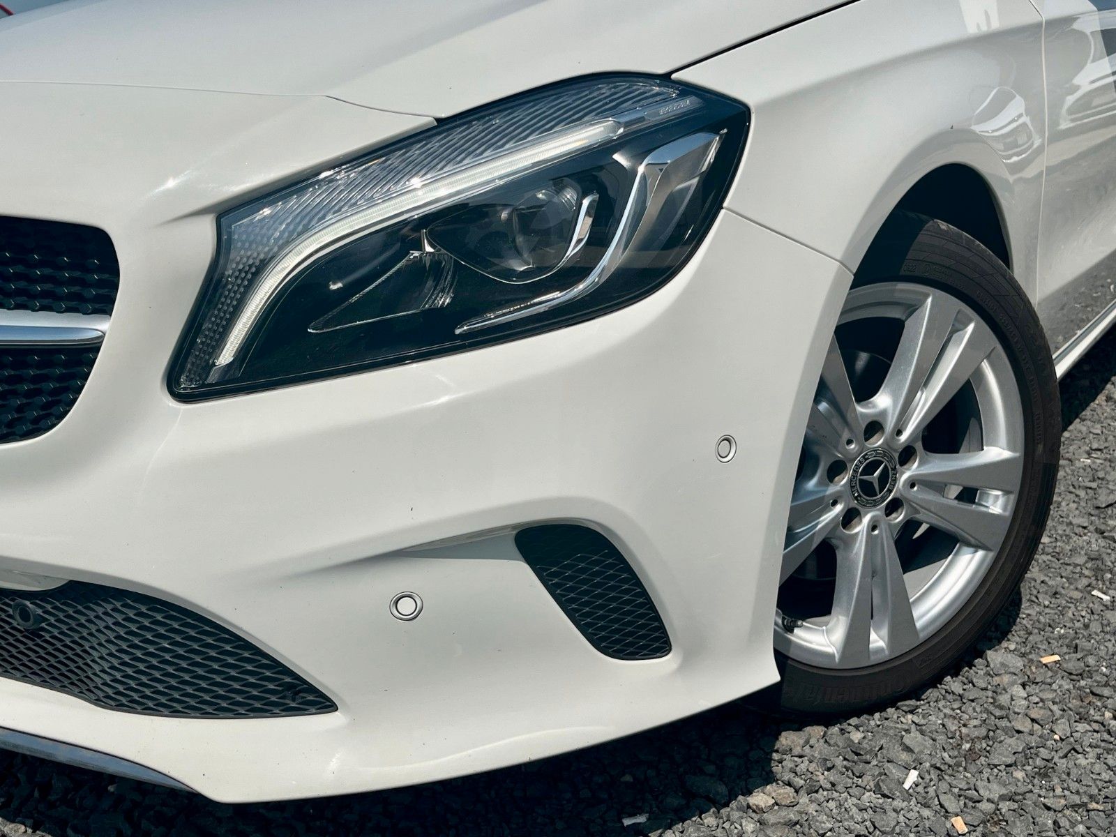 Fahrzeugabbildung Mercedes-Benz A 180 BE URBAN Navi LED SPORTSITZE Leder 2.HAND