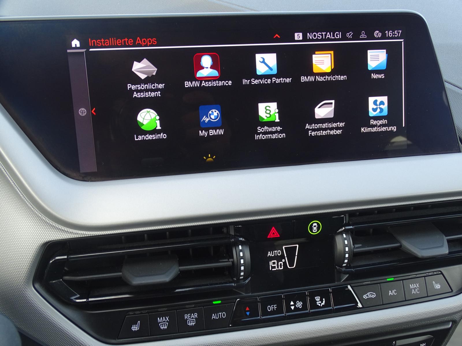 BMW 118i Advantage*STEPTRONIC*LED*NAVI*SHZG*PDC*DAB*