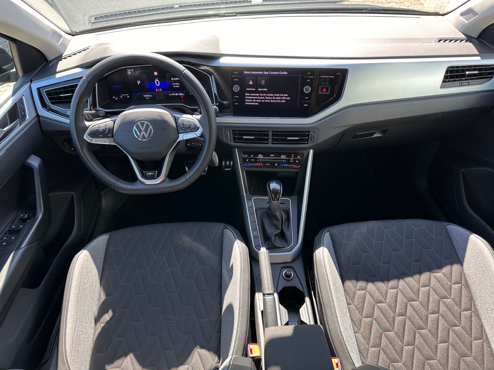 Fahrzeugabbildung Volkswagen Polo 1.0 TSI Goal DSG ACC/APP/GJR/LED/PDC