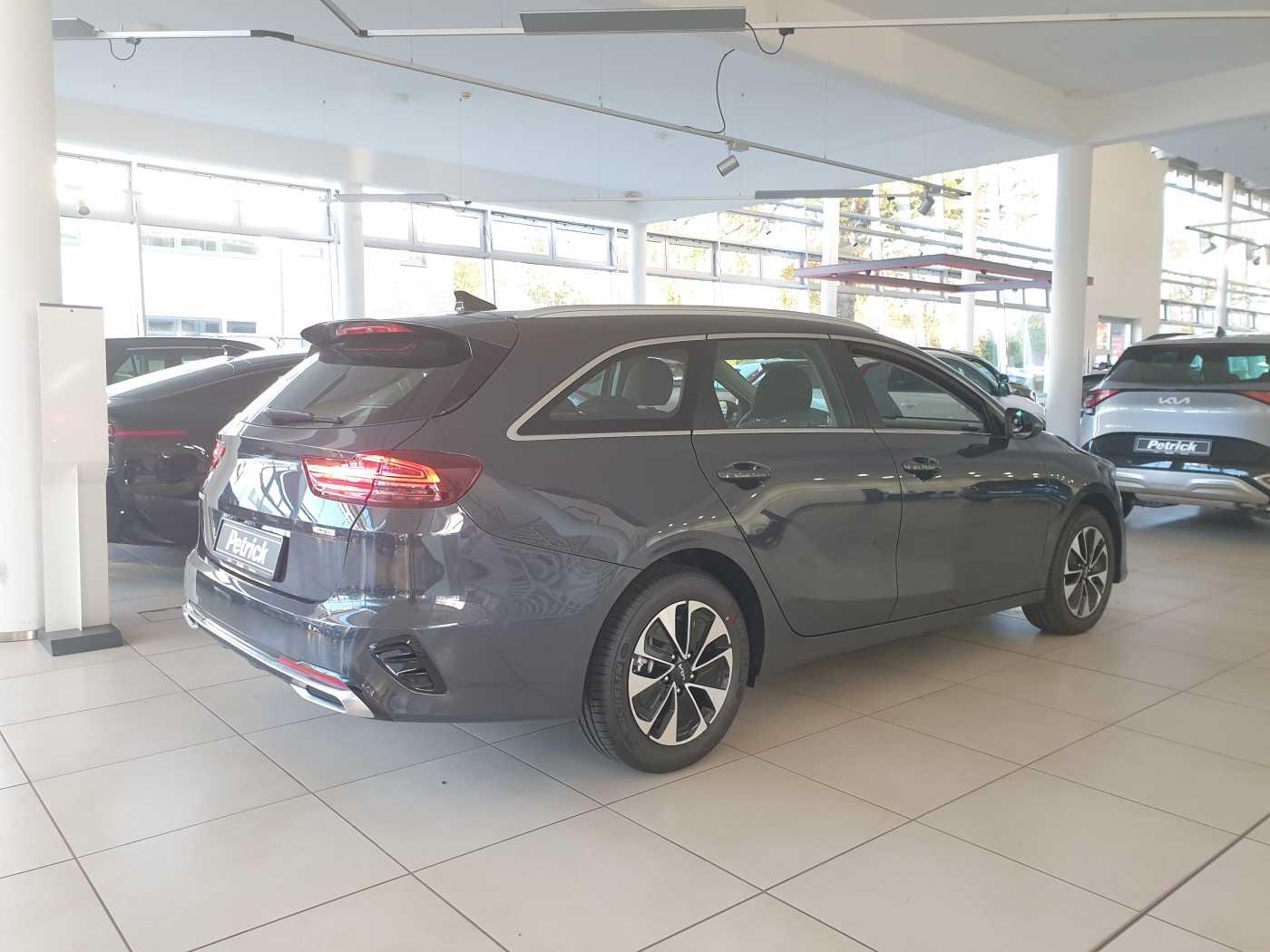 Kia CEED SW 1.6 PHEV Spirit | Navi | PDC