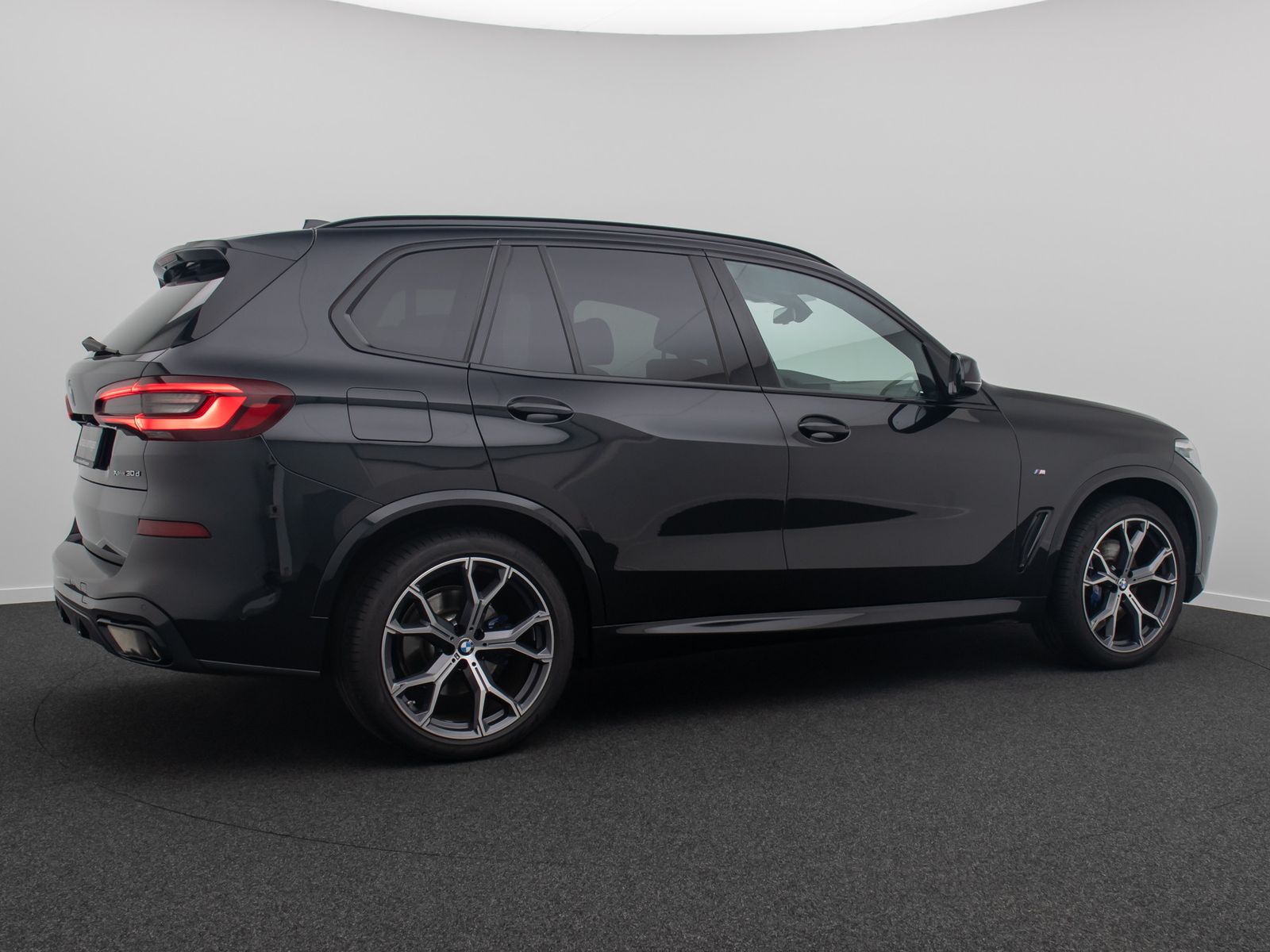 Fahrzeugabbildung BMW X5 xD30d M Sport Panorama HUD DispKey Individual