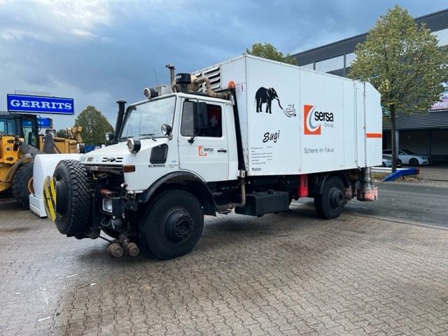 Unimog U 1650 L Geleisereiniger