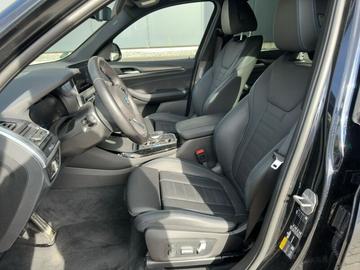 صورة 9 لـ 2023 BMW IX3