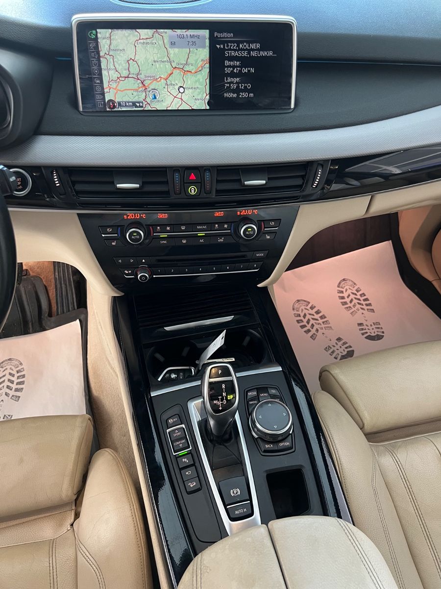 Fahrzeugabbildung BMW X5 xDrive 30 d M Sport Paket *PANO*SOFT-CLOSE*
