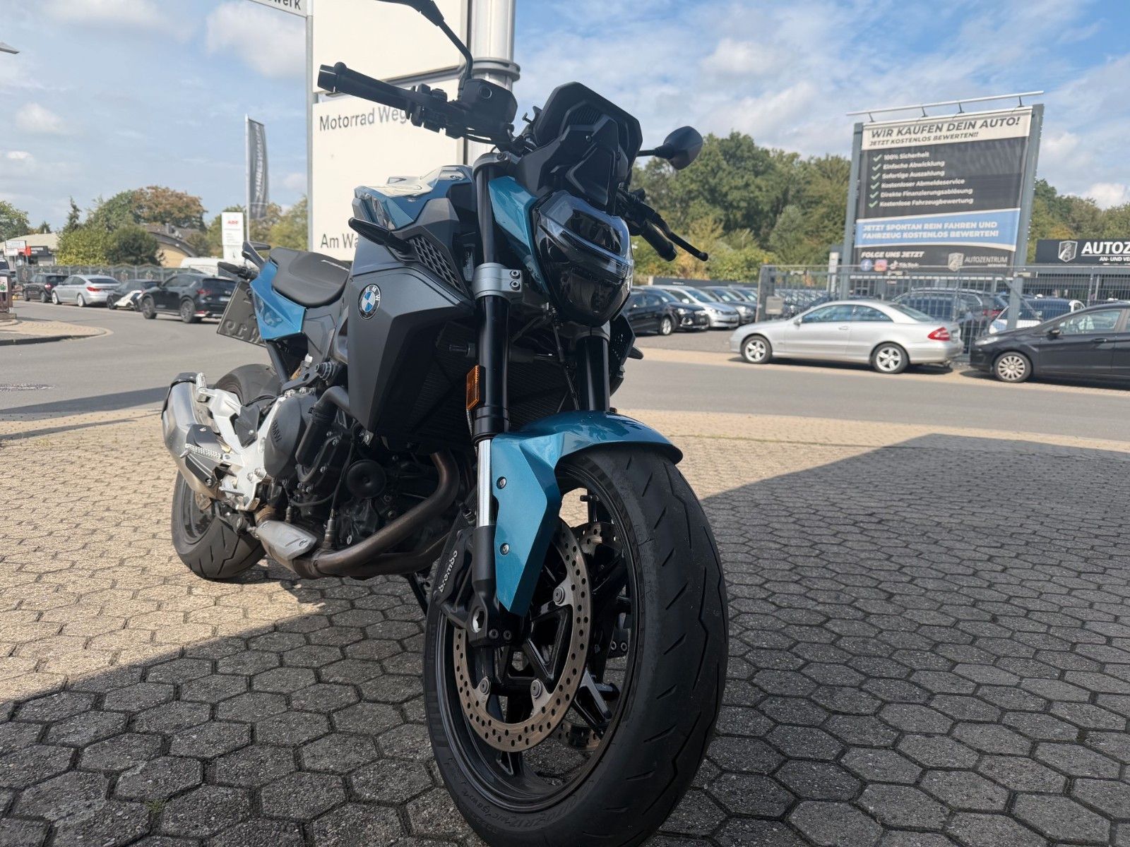 Fahrzeugabbildung BMW F 900 R Komfort+Dynamik-Paket