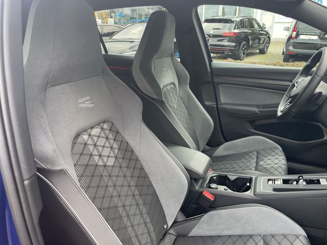 Golf R-Line eTSi DSG Navi AZV Kamera