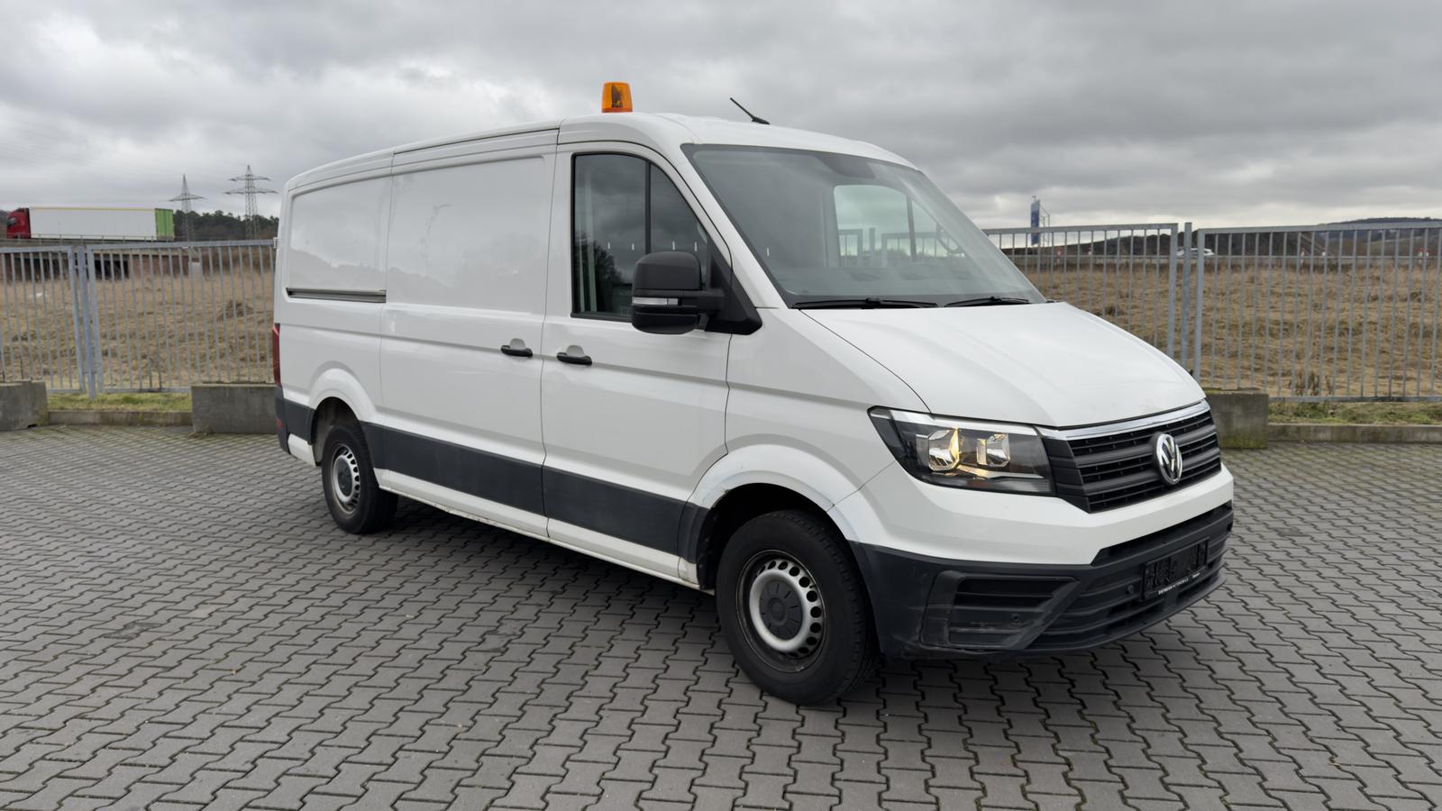 Volkswagen Crafter 2.0 TDI Kasten 30 mittellang AHK/PDC/