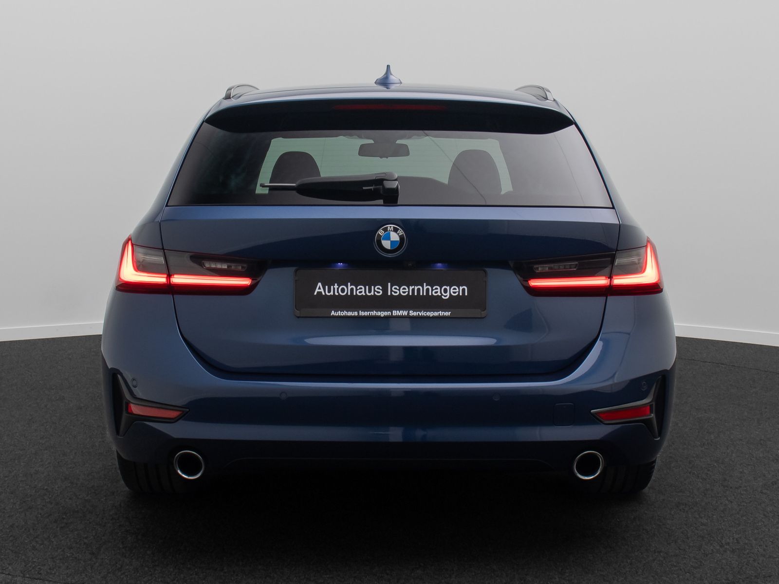Fahrzeugabbildung BMW 320d SportLine Alarm DAB HiFi Komfort Kamera 18"