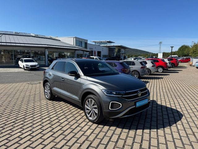 Fahrzeugabbildung Volkswagen T-Roc MOVE 1.5 TSI DSG - Matrix*RFK*18"!!!