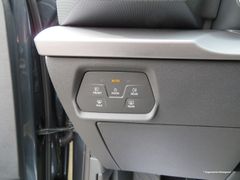 SEAT Leon 1.5 TSI FR Fahrass LED Navi Rfk Sitzhzg ACC SEAT Leon 1.5 TSI FR Fahrass LED Navi Rfk Sitzhzg ACC