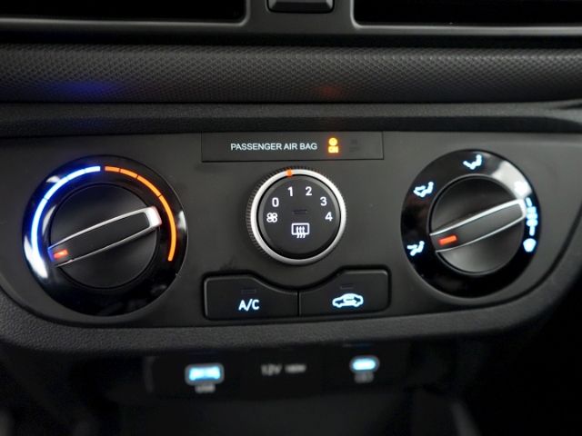 i10 FACELIFT SELECT+NAVI+RÜCKFAHRKAMERA+PARKPILO