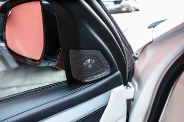 Fahrzeugabbildung BMW X6 M50 M-SPORT EXTRAVAGANCE LED SCHIEBEDACH 1.HD